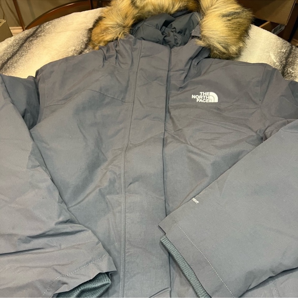 The North Face Arctic Parka Vanadis Grey Coat - Picture 4 of 10